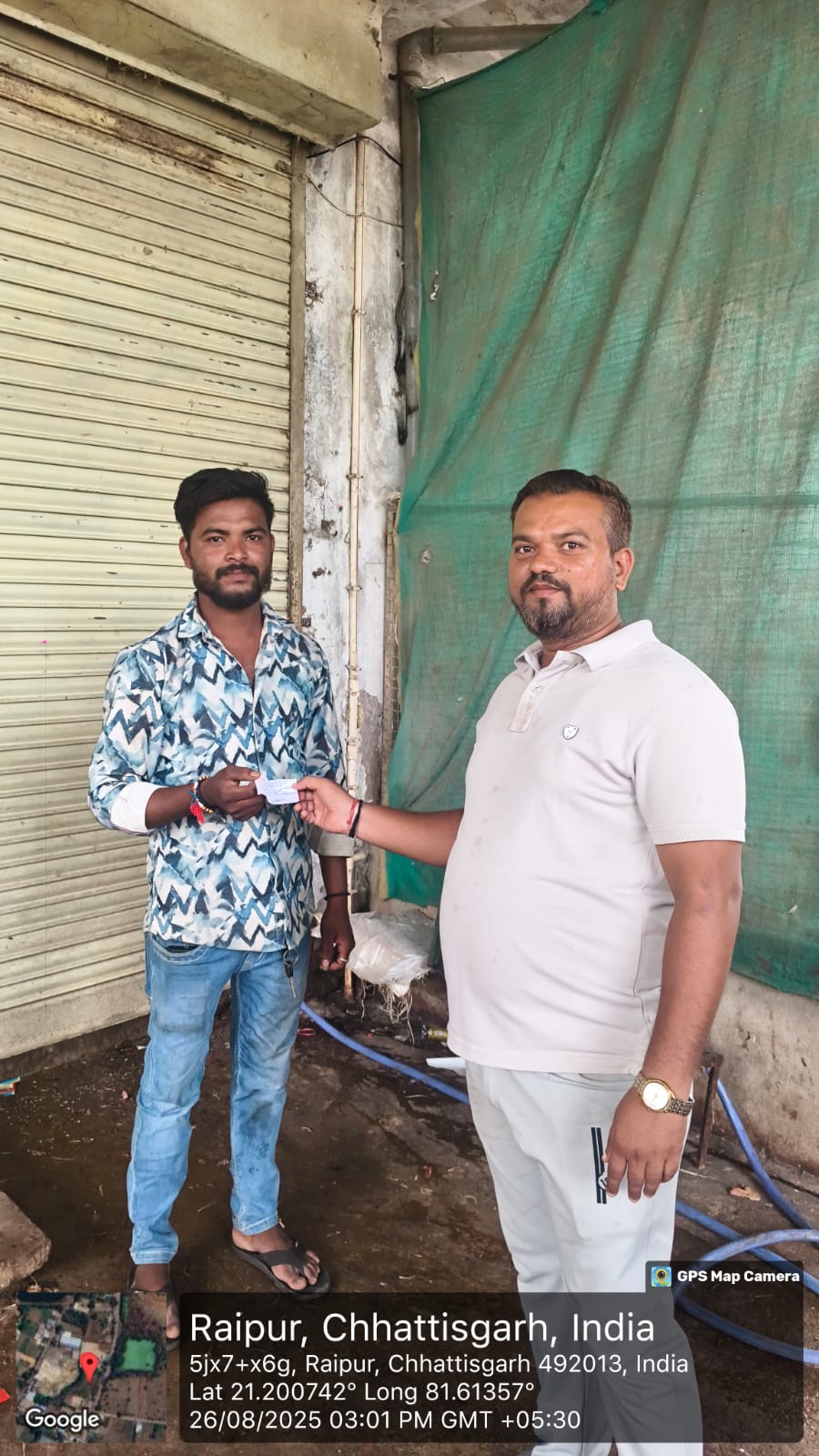 प्रतिबंध दिवस पर भाठागांव में खुली चिकन दुकान को निगम ने किया सीलबंद प्रतिबंध दिवस पर भाठागांव में खुली चिकन दुकान को निगम ने किया सीलबंद