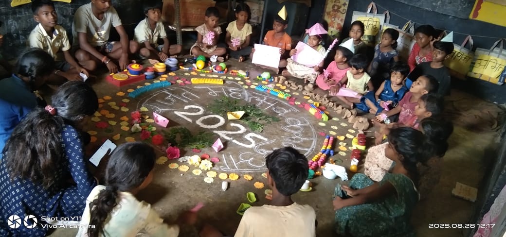 रजत महोत्सव में आंगनबाड़ी केंद्रों पर पोषण मेला, महिला जागृति शिविर और पीएम मातृ वंदना योजना का पंजीयन रजत महोत्सव में आंगनबाड़ी केंद्रों पर पोषण मेला, महिला जागृति शिविर और पीएम मातृ वंदना योजना का पंजीयन