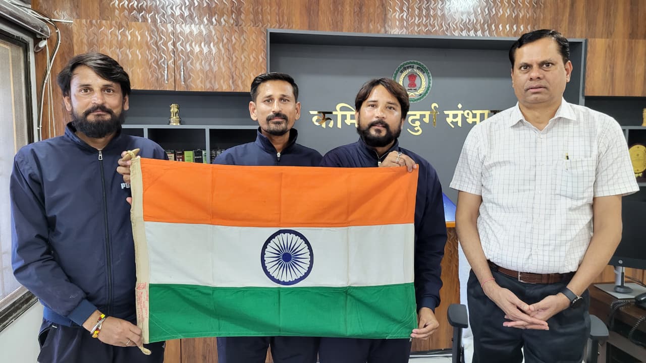 45 सालों से जारी "विश्वशांति विश्वपदयात्रा" छत्तीसगढ़ में, अब तक 11 देशों में 4 लाख 52 हजार किलोमीटर यात्रा की पूरी 45 सालों से जारी "विश्वशांति विश्वपदयात्रा" छत्तीसगढ़ में, अब तक 11 देशों में 4 लाख 52 हजार किलोमीटर यात्रा की पूरी