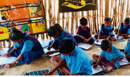 माओवादी प्रभावित सुरपनगुड़ा में शिक्षा की नई सुबह, युक्तिकरण योजना से नियुक्त हुए नियमित शिक्षक माओवादी प्रभावित सुरपनगुड़ा में शिक्षा की नई सुबह, युक्तिकरण योजना से नियुक्त हुए नियमित शिक्षक