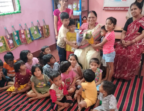 "प्रोजेक्ट आओ बांटे खुशियां" के तहत शासकीय कर्मचारियों ने अपने जन्मदिन पर बच्चों के संग साझा की खुशियां "प्रोजेक्ट आओ बांटे खुशियां" के तहत शासकीय कर्मचारियों ने अपने जन्मदिन पर बच्चों के संग साझा की खुशियां