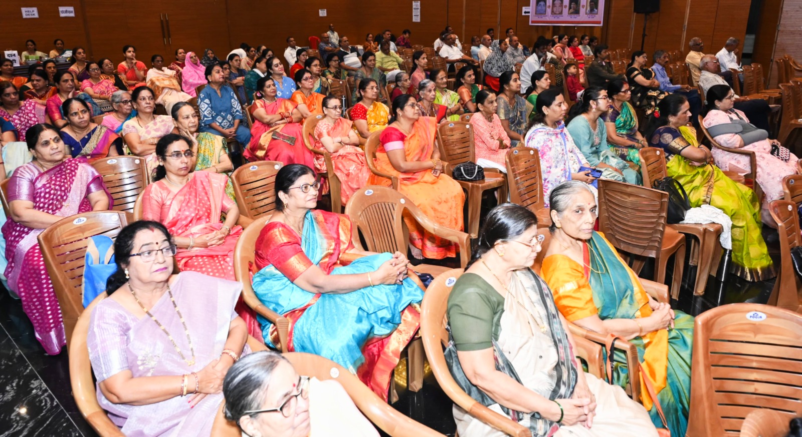 मांसाहारी नहीं, शाकाहारी है मनुष्य: आचार्य धनंजय शास्त्री मांसाहारी नहीं, शाकाहारी है मनुष्य: आचार्य धनंजय शास्त्री