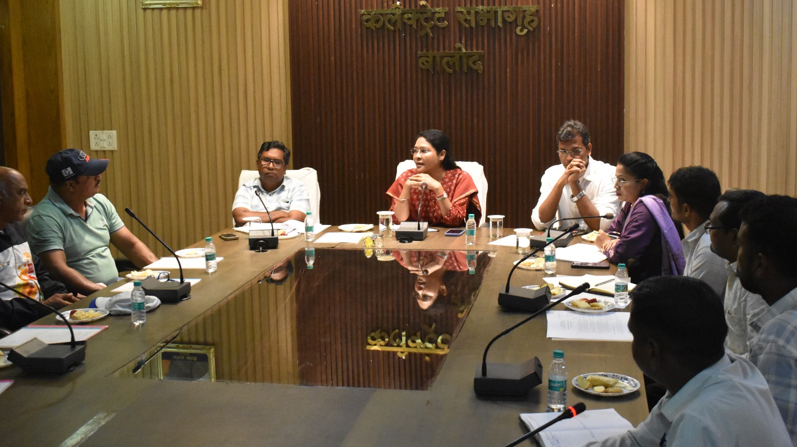 कलेक्टर ने ली जिले में खेल गतिविधियों के सफल संचालन, विकास एवं विस्तार के संबंध में खेल संघ एवं संस्थानों के प्रतिनिधियों की बैठक कलेक्टर ने ली जिले में खेल गतिविधियों के सफल संचालन, विकास एवं विस्तार के संबंध में खेल संघ एवं संस्थानों के प्रतिनिधियों की बैठक