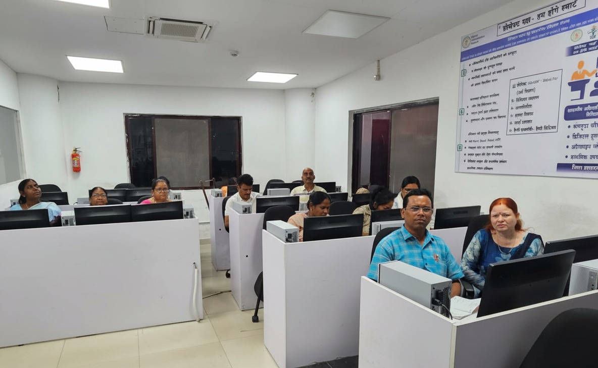 *कर्मचारियों को मिल रहा डिजिटल दक्षता का प्रशिक्षण *कर्मचारियों को मिल रहा डिजिटल दक्षता का प्रशिक्षण