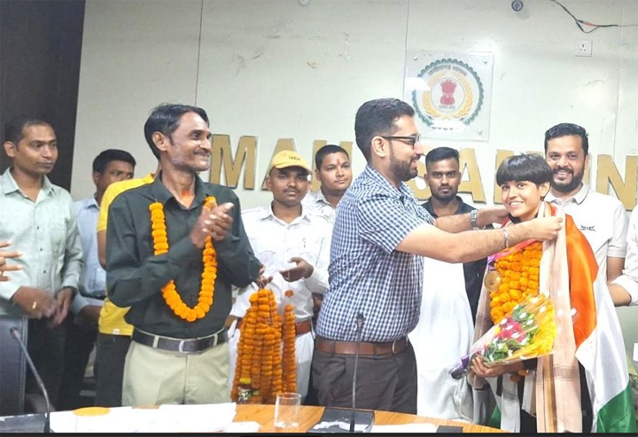 भारतीय बास्केटबॉल टीम का हिस्सा रही दिव्या रंगारी का जगह-जगह सम्मान भारतीय बास्केटबॉल टीम का हिस्सा रही दिव्या रंगारी का जगह-जगह सम्मान