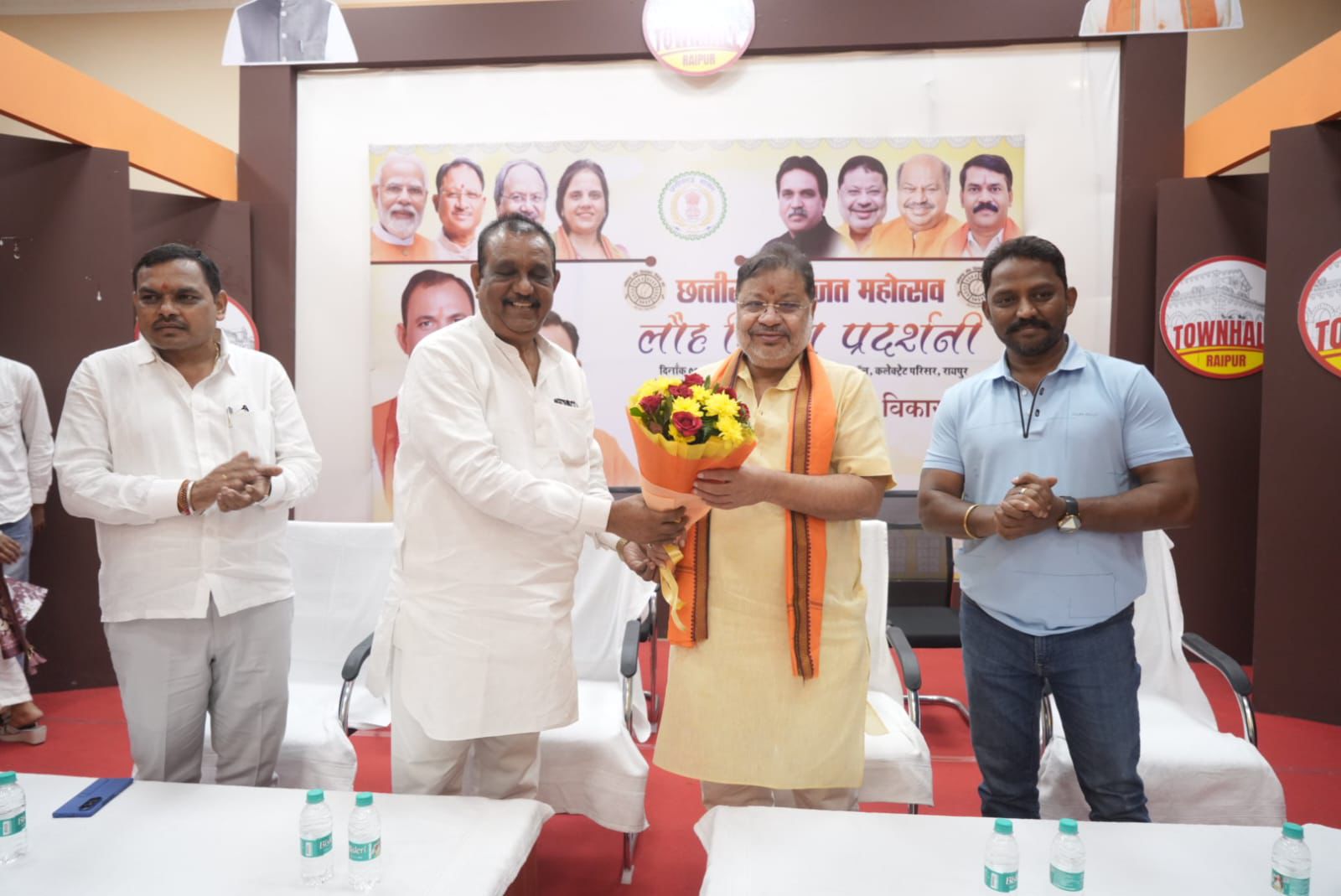 तीन दिवसीय लौह शिल्प प्रदर्शनी का सफल समापन, उत्पादों को मिला उत्साहजनक प्रतिसाद तीन दिवसीय लौह शिल्प प्रदर्शनी का सफल समापन, उत्पादों को मिला उत्साहजनक प्रतिसाद