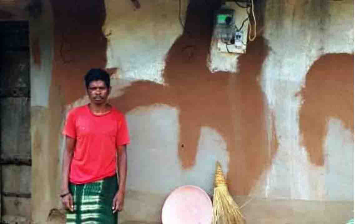 शाम ढलते ही अंधेरे में डूबने वाला गांव हुआ रोशन शाम ढलते ही अंधेरे में डूबने वाला गांव हुआ रोशन