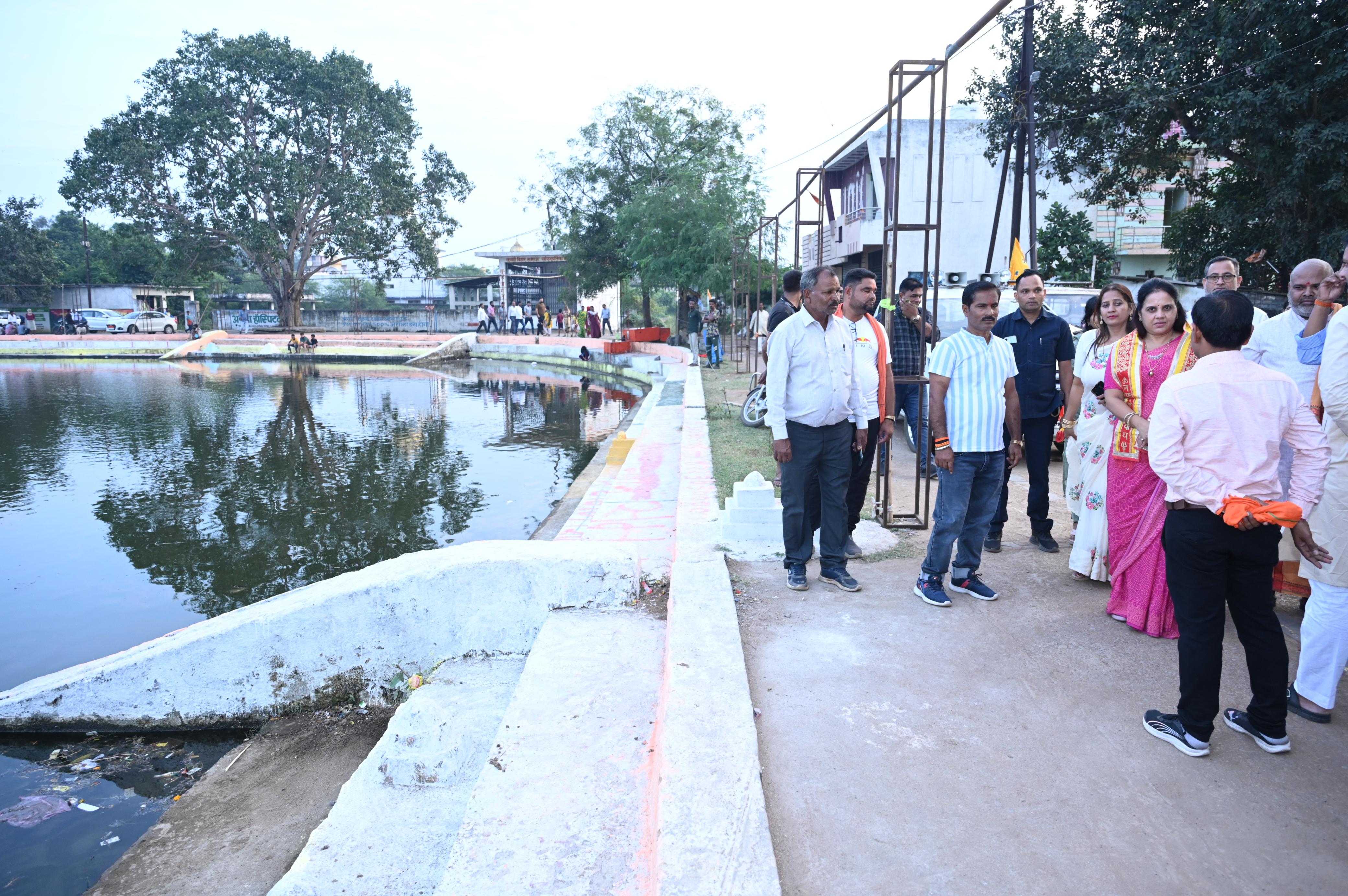 निगम आयुक्त विश्वदीप के निर्देश पर जोन 10 राजस्व विभाग नगर निवेश विभाग की टीम द्वारा वार्ड क्रमांक 52 के सभी लगभग 8000 जनगणना भवनों में भवन संख्या डालने का कार्य पूर्ण निगम आयुक्त विश्वदीप के निर्देश पर जोन 10 राजस्व विभाग नगर निवेश विभाग की टीम द्वारा वार्ड क्रमांक 52 के सभी लगभग 8000 जनगणना भवनों में भवन संख्या डालने का कार्य पूर्ण