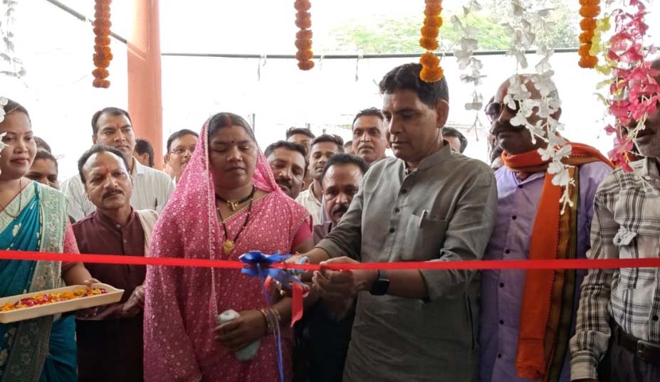 गरीबों-किसानों की समस्याओं का संवेदनशीलता से करें निराकरण- राजस्व मंत्री गरीबों-किसानों की समस्याओं का संवेदनशीलता से करें निराकरण- राजस्व मंत्री