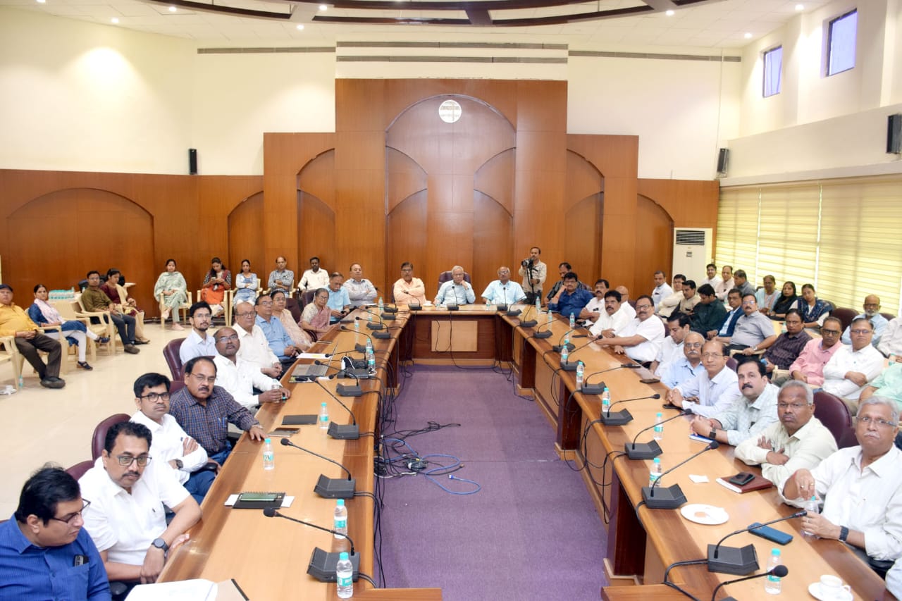 पॉवर कंपनी में वंदे मातरम् का हुआ सामूहिक गान पॉवर कंपनी में वंदे मातरम् का हुआ सामूहिक गान