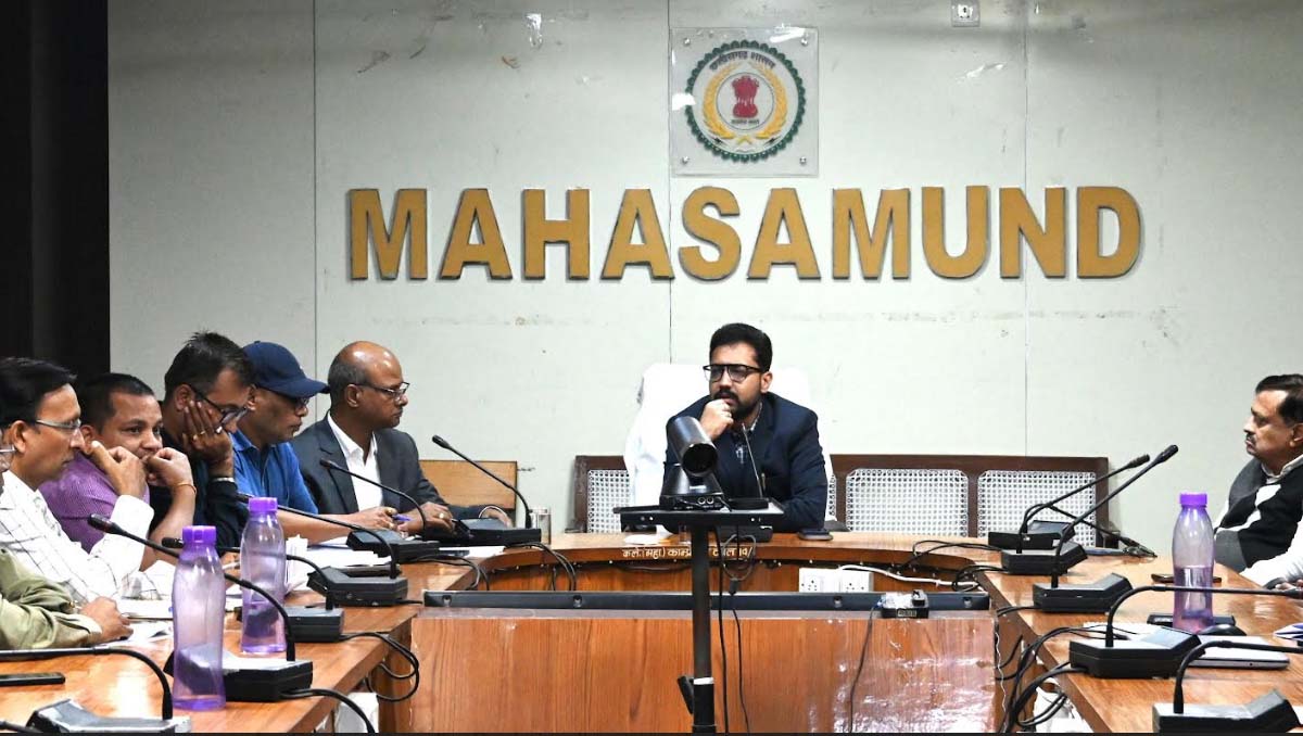 कलेक्टर श्री लंगेह ने राइस मिलर्स की बैठक लेकर धान खरीदी के लिए दिए आवश्यक निर्देश कलेक्टर श्री लंगेह ने राइस मिलर्स की बैठक लेकर धान खरीदी के लिए दिए आवश्यक निर्देश