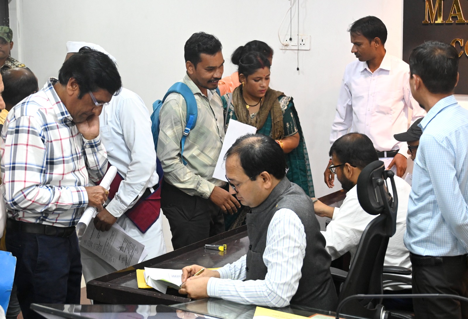 साप्ताहिक जनदर्शन: कलेक्टर ने सुनी लोगों की समस्याएं साप्ताहिक जनदर्शन: कलेक्टर ने सुनी लोगों की समस्याएं