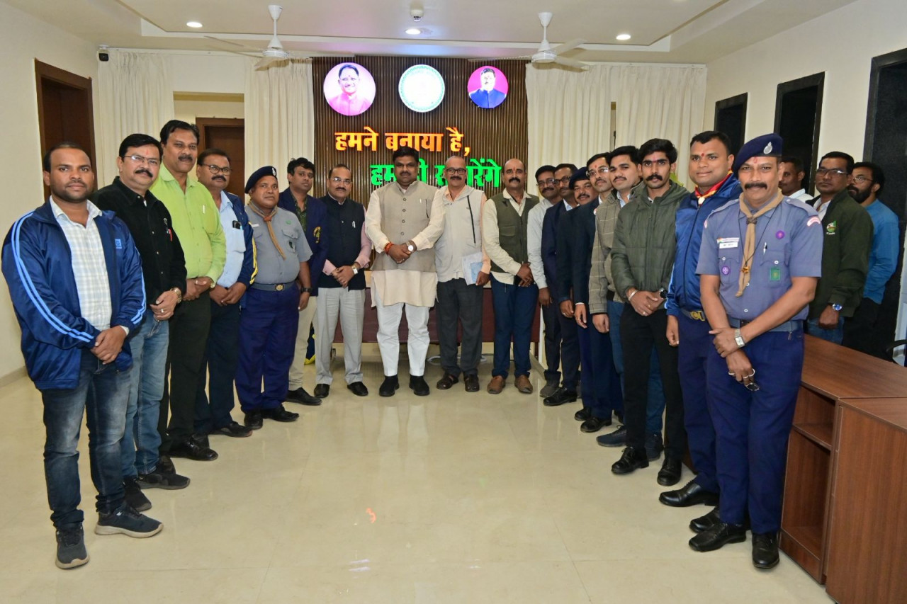 प्रथम राष्ट्रीय रोवर-रेंजर जंबूरी की तैयारियों हेतु शिक्षा मंत्री की अध्यक्षता में समीक्षा बैठक संपन्न प्रथम राष्ट्रीय रोवर-रेंजर जंबूरी की तैयारियों हेतु शिक्षा मंत्री की अध्यक्षता में समीक्षा बैठक संपन्न