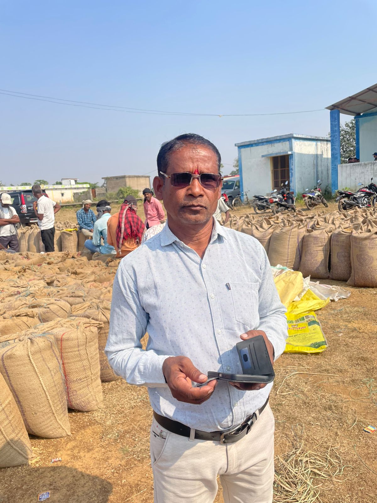 मेहनत का वाजिब दाम मिलने से खुश हैं किसान मेहनत का वाजिब दाम मिलने से खुश हैं किसान