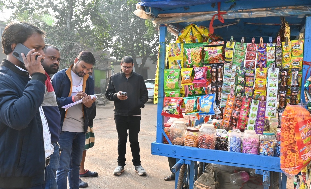 आयुक्त ने स्कूल के समीप नशीली सामग्री विक्रय करने पर लगाया प्रतिबंध आयुक्त ने स्कूल के समीप नशीली सामग्री विक्रय करने पर लगाया प्रतिबंध