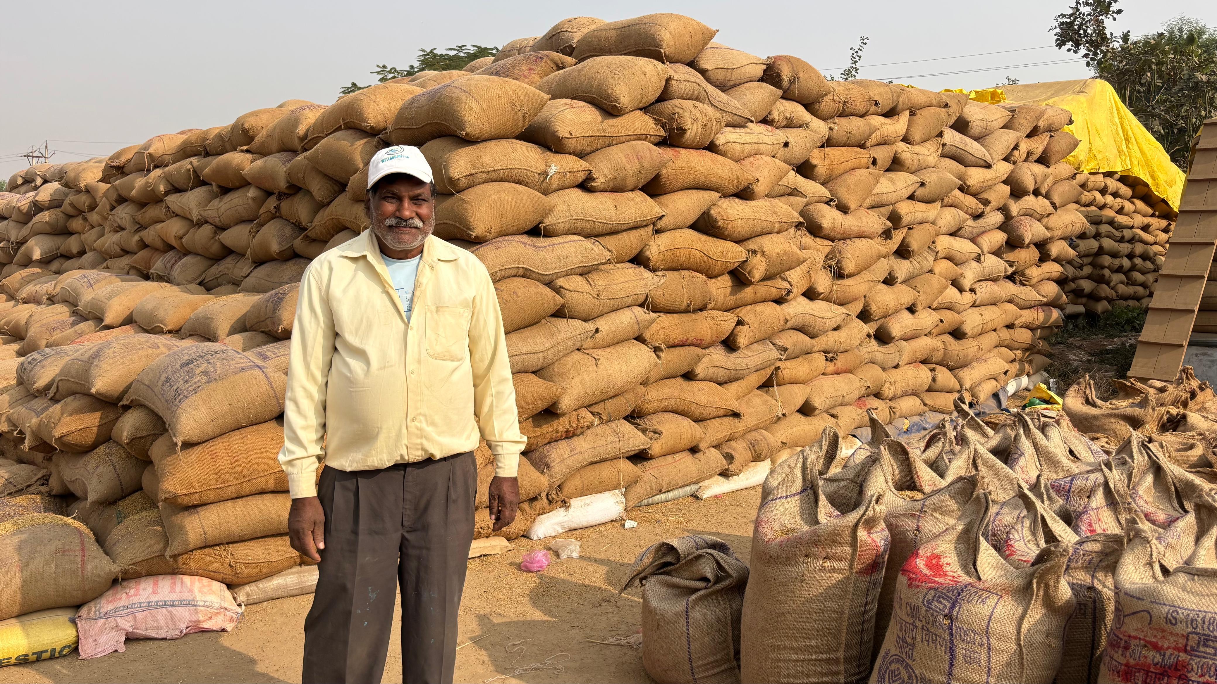 धान की बेहतर कीमत ने बढ़ाया किसान युगल का हौसला धान की बेहतर कीमत ने बढ़ाया किसान युगल का हौसला