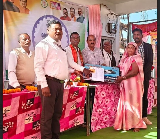 वनांचल ग्राम गोडलवाही में सुशासन सप्ताह - प्रशासन गांव की ओर शिविर का हुआ आयोजन वनांचल ग्राम गोडलवाही में सुशासन सप्ताह - प्रशासन गांव की ओर शिविर का हुआ आयोजन