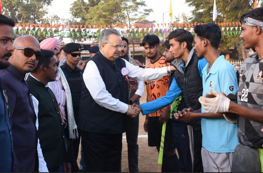 हॉकी राजनांदगांव की खेल चेतना, सामाजिक सहभागिता एवं युवा ऊर्जा के सजीव उत्सव - विधानसभा अध्यक्ष डॉ. रमन सिंह हॉकी राजनांदगांव की खेल चेतना, सामाजिक सहभागिता एवं युवा ऊर्जा के सजीव उत्सव - विधानसभा अध्यक्ष डॉ. रमन सिंह