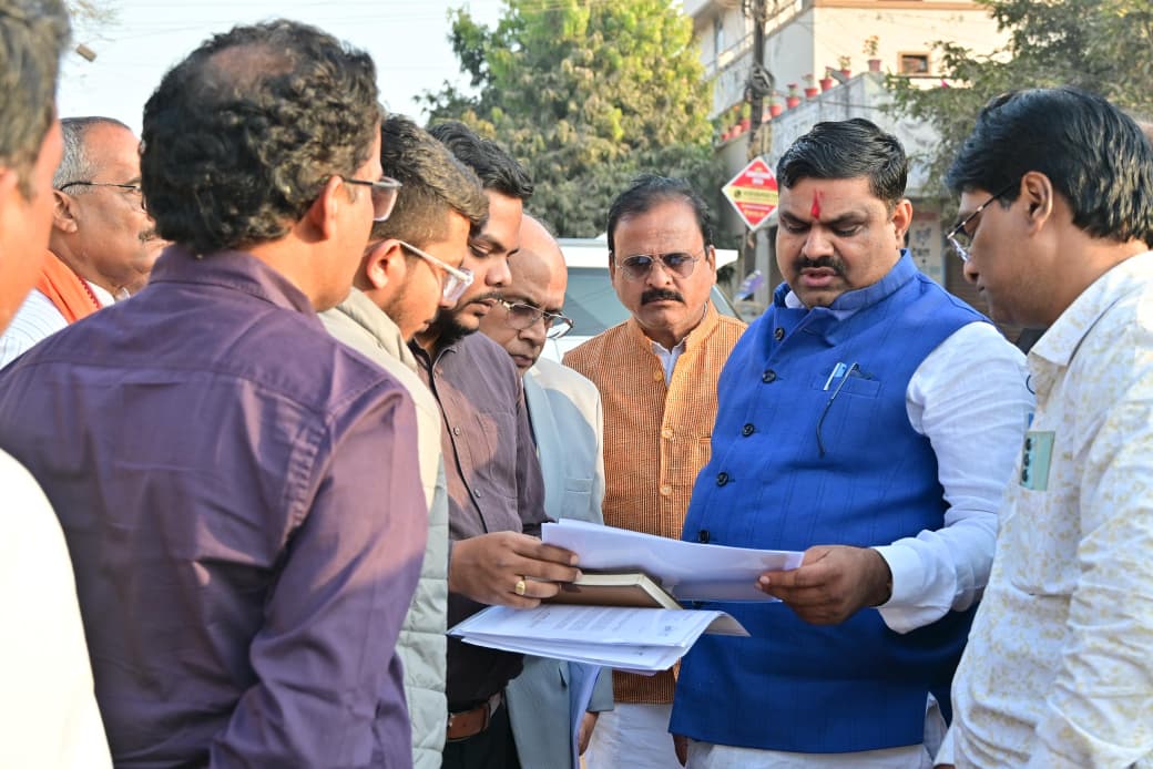 मंत्री गजेन्द्र यादव की पहल, दुर्ग भिलाई को जोड़ने हाईवे किनारे सर्विस लेन कार्य प्रारंभ मंत्री गजेन्द्र यादव की पहल, दुर्ग भिलाई को जोड़ने हाईवे किनारे सर्विस लेन कार्य प्रारंभ