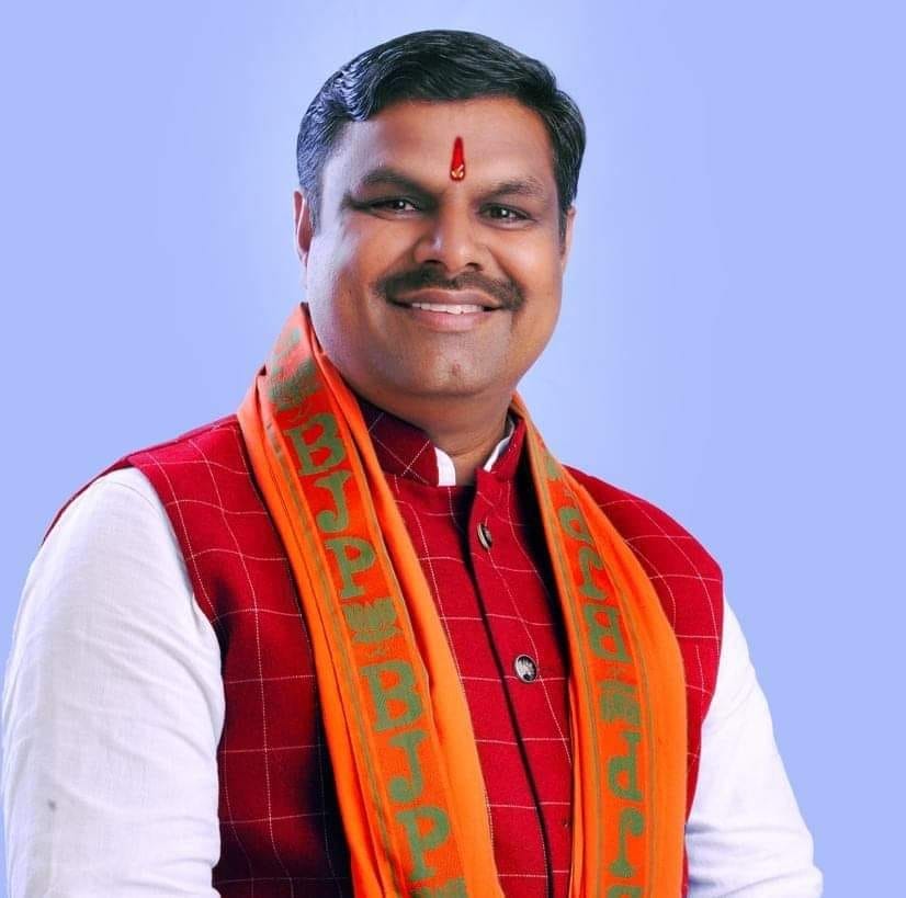 मन की बात कार्यक्रम में दुर्ग विधानसभा को प्रदेश में प्रथम स्थान- मंत्री गजेन्द्र यादव ने दी बधाई मन की बात कार्यक्रम में दुर्ग विधानसभा को प्रदेश में प्रथम स्थान- मंत्री गजेन्द्र यादव ने दी बधाई