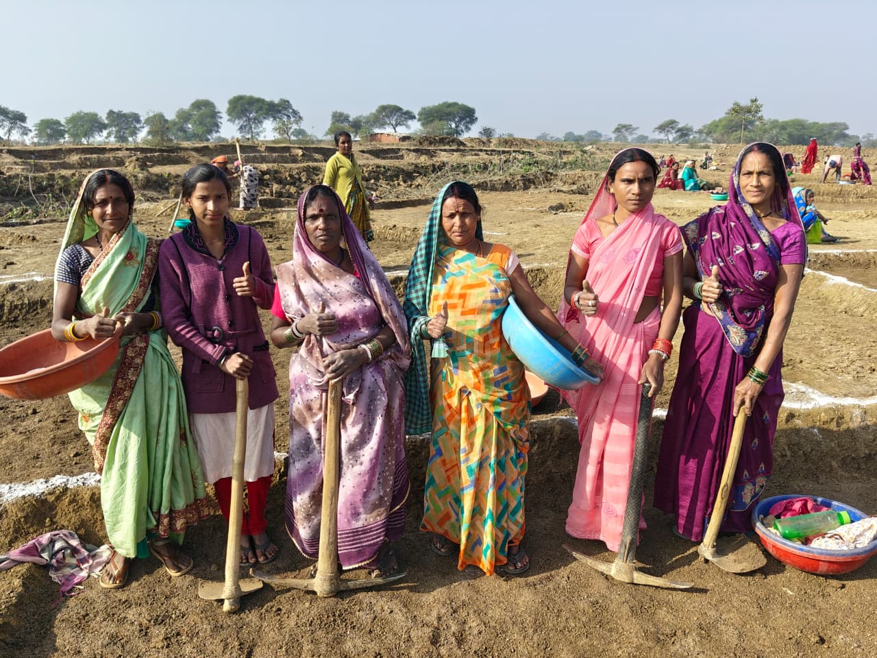 विकसित भारत रोजगार व आजीविका गारंटी मिशन से ग्रामीण अर्थव्यवस्था को मिलेगी नई ऊर्जा,125 दिनों के रोजगार ने बढ़ाया उत्साह विकसित भारत रोजगार व आजीविका गारंटी मिशन से ग्रामीण अर्थव्यवस्था को मिलेगी नई ऊर्जा,125 दिनों के रोजगार ने बढ़ाया उत्साह