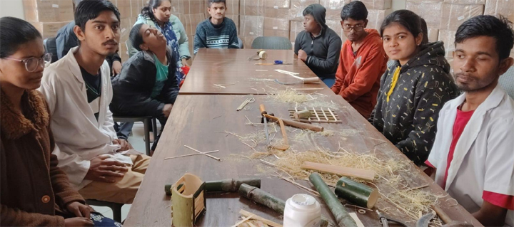 सीआरसी में 8 से 20 जनवरी तक बांस शिल्प कला प्रशिक्षण शिविर का आयोजन सीआरसी में 8 से 20 जनवरी तक बांस शिल्प कला प्रशिक्षण शिविर का आयोजन