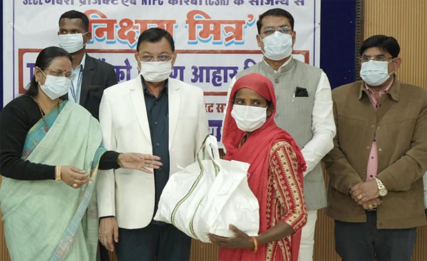 टीबी से घबराने की जरूरत नहीं, इलाज संभव: मंत्री लखनलाल देवांगन टीबी से घबराने की जरूरत नहीं, इलाज संभव: मंत्री लखनलाल देवांगन