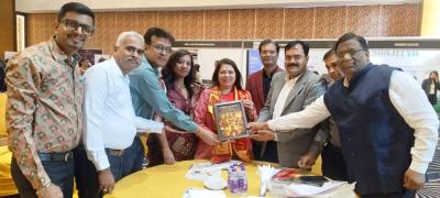 'भारत के दिव्य चरित्र : जैनत्व से प्रेरणा' पर मार्गदर्शन करने मीनाक्षी लेखी से भेंट 'भारत के दिव्य चरित्र : जैनत्व से प्रेरणा' पर मार्गदर्शन करने मीनाक्षी लेखी से भेंट