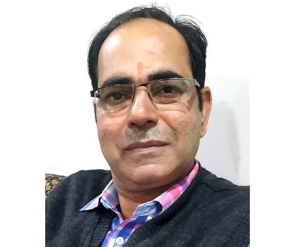 धैर्य के साथ पढ़ें प्रश्नपत्र: मनीष गोवर्धन धैर्य के साथ पढ़ें प्रश्नपत्र: मनीष गोवर्धन