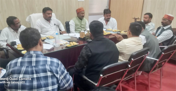 नगर निगम जल विभाग अध्यक्ष ने बैठक लेकर गर्मी में पर्याप्त पेयजल आपूर्ति करने दिए निर्देश नगर निगम जल विभाग अध्यक्ष ने बैठक लेकर गर्मी में पर्याप्त पेयजल आपूर्ति करने दिए निर्देश