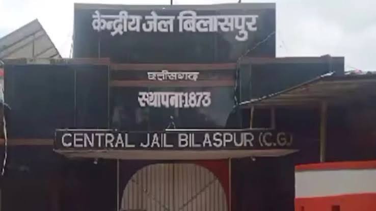 केंद्रीय जेल में रसोई की भट्ठी में कूदने से दोहरे हत्याकांड के सजायाफ्ता कैदी की मौत...! केंद्रीय जेल में रसोई की भट्ठी में कूदने से दोहरे हत्याकांड के सजायाफ्ता कैदी की मौत...!