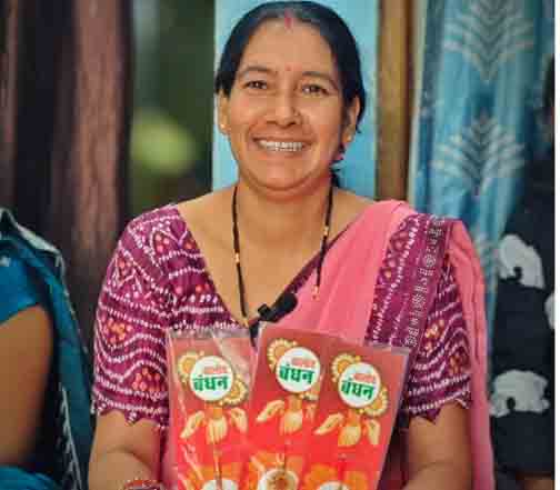 वनांचल की गृहिणी कुसुम सिन्हा बनीं ‘लखपति दीदी’, राखी कारोबार से 7 लाख रुपए की आय की उम्मीद वनांचल की गृहिणी कुसुम सिन्हा बनीं ‘लखपति दीदी’, राखी कारोबार से 7 लाख रुपए की आय की उम्मीद