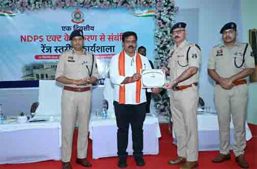 नशे के अवैध कारोबार के विरुद्ध कार्रवाई को मिशन के रूप में लेकर कार्य करें-उप मुख्यमंत्री विजय शर्मा नशे के अवैध कारोबार के विरुद्ध कार्रवाई को मिशन के रूप में लेकर कार्य करें-उप मुख्यमंत्री विजय शर्मा