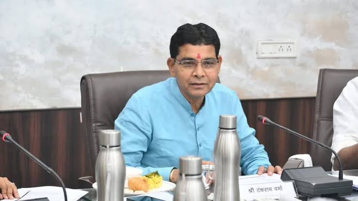 युवाओं के आत्मविश्वास और व्यक्तित्व विकास की दिशा में एक मील का पत्थर- मंत्री टंक राम वर्मा युवाओं के आत्मविश्वास और व्यक्तित्व विकास की दिशा में एक मील का पत्थर- मंत्री टंक राम वर्मा