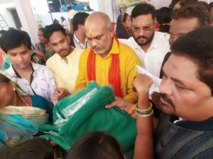 विकसित भारत संकल्प यात्रा के दौरान - मच्छरदानी वितरित विकसित भारत संकल्प यात्रा के दौरान - मच्छरदानी वितरित