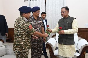 सीआरपीएफ के अतिरिक्त पुलिस महानिदेशक ने मुख्यमंत्री को नववर्ष की शुभकामनाएं दी सीआरपीएफ के अतिरिक्त पुलिस महानिदेशक ने मुख्यमंत्री को नववर्ष की शुभकामनाएं दी