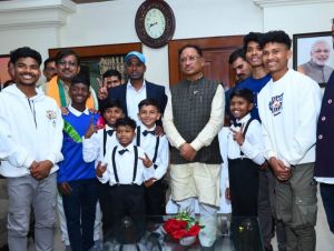 मुख्यमंत्री ने अबुझमाड़ मलखम्ब अकादमी के हुनरमंद खिलाड़ियों की शानदार उपलब्धियों को सराहा मुख्यमंत्री ने अबुझमाड़ मलखम्ब अकादमी के हुनरमंद खिलाड़ियों की शानदार उपलब्धियों को सराहा