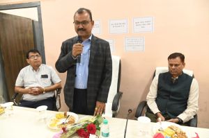 संभागायुक्त श्री राठौर ने पदभार ग्रहण किया