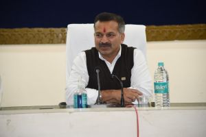  सरगुजा कलेक्टर भोस्कर विलास संदिपान ने पदभार ग्रहण  किया 