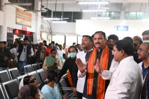 सिम्स में सुधार के लिए इलाज एवं प्रशासन दोनों अलग-अलग किये जाएंगे: श्याम बिहारी जायसवाल सिम्स में सुधार के लिए इलाज एवं प्रशासन दोनों अलग-अलग किये जाएंगे: श्याम बिहारी जायसवाल