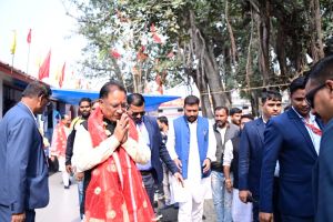 मुख्यमंत्री ने अम्बिकापुर में मां महामाया मंदिर में विधिवत पूजा अर्चना की मुख्यमंत्री ने अम्बिकापुर में मां महामाया मंदिर में विधिवत पूजा अर्चना की