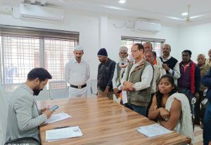 साप्ताहिक जनदर्शन में सुनी गई लोगों की समस्याएं साप्ताहिक जनदर्शन में सुनी गई लोगों की समस्याएं