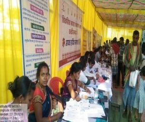 छत्तीसगढ़ के सुदूर वनांचल में केन्द्र सरकार की योजनाओं से लाभान्वित हो रहे ग्रामीण छत्तीसगढ़ के सुदूर वनांचल में केन्द्र सरकार की योजनाओं से लाभान्वित हो रहे ग्रामीण