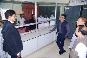  कलेक्टर ने किया मानसिक चिकित्सालय का निरीक्षण