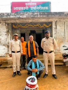 जिले में शराब के अवैध निर्माण, विक्रय, परिवहन करने वालों के विरूद्ध की जा रही है निरंतर कार्रवाई जिले में शराब के अवैध निर्माण, विक्रय, परिवहन करने वालों के विरूद्ध की जा रही है निरंतर कार्रवाई