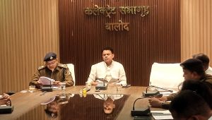 गणतंत्र दिवस समारोह का आयोजन भव्य एवं गरिमामय ढंग से सुनिश्चित की जाए : कलेक्टर गणतंत्र दिवस समारोह का आयोजन भव्य एवं गरिमामय ढंग से सुनिश्चित की जाए : कलेक्टर