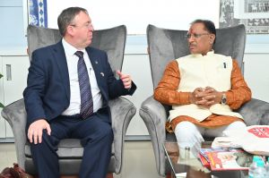  मुख्यमंत्री श्री साय से पूर्व व पूर्वोत्तर भारत के ब्रिटिश डिप्टी हाई कमिश्नर डॉ. फ्लेमिंग ने की सौजन्य मुलाकात