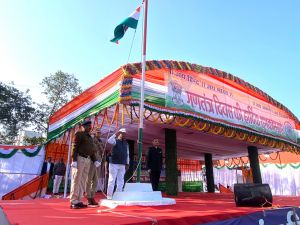  बेमेतरा में खाद्य मंत्री श्री बघेल किया ध्वजारोहण