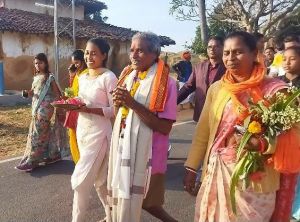 जागेश्वर यादव को पद्मश्री अवॉर्ड मिलने की घोषणा के बाद गांव में खुशी की लहर जागेश्वर यादव को पद्मश्री अवॉर्ड मिलने की घोषणा के बाद गांव में खुशी की लहर