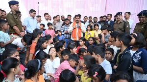 उपमुख्यमंत्री विजय शर्मा आरक्षक एवं परिजनों से मिलन पहुंचे उनके निवास पुलिस हाउसिंग कॉलोनी, अमलीडीह उपमुख्यमंत्री विजय शर्मा आरक्षक एवं परिजनों से मिलन पहुंचे उनके निवास पुलिस हाउसिंग कॉलोनी, अमलीडीह